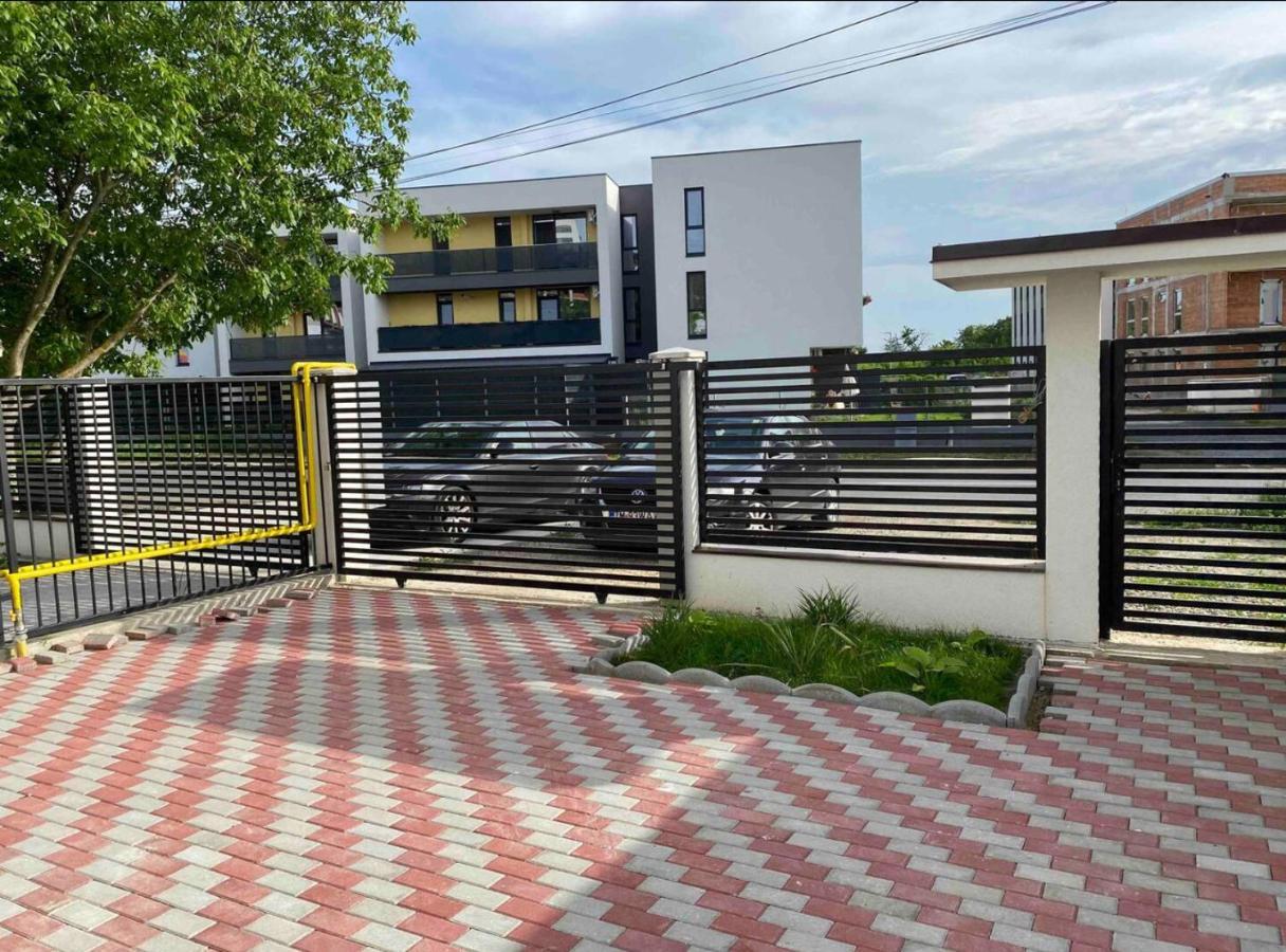 Cozy Apartament With 2Rooms Тимишоара Екстериор снимка